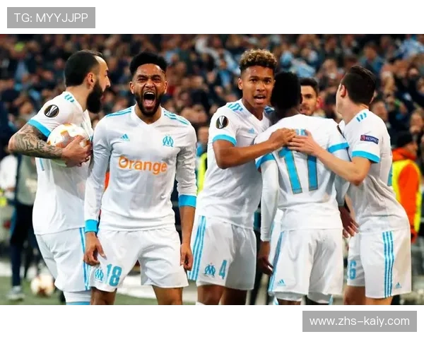 本地球迷支持:斯特拉斯堡主场氛围成为球队后盾 本地球迷支持:斯特拉斯堡主场氛围成为球队后盾